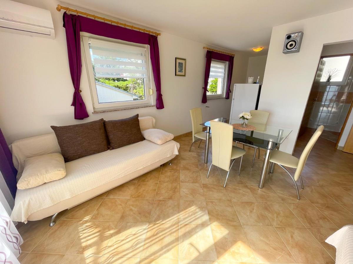 Apartment Nika 2 Dramalj Luaran gambar